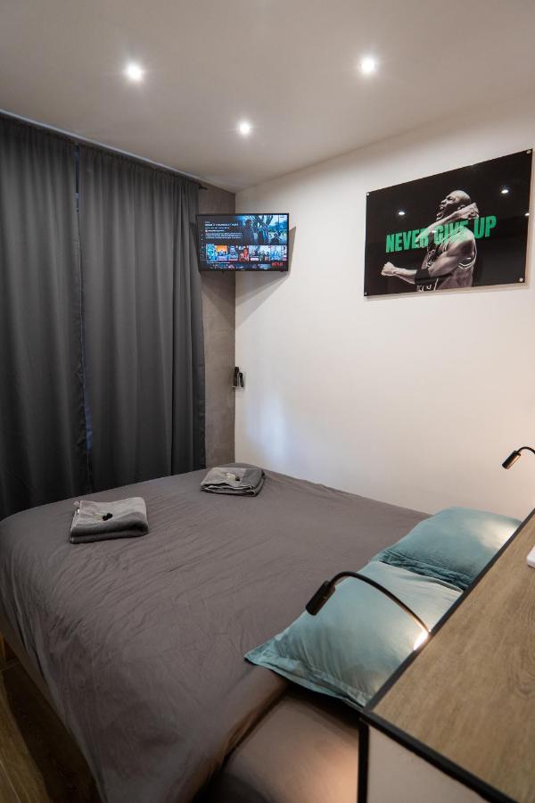 Capsule Wellness - Sauna - Balneo - Machine De Sport Privatif - Ps5 - 2 Chambres Valenciennes Exteriér fotografie
